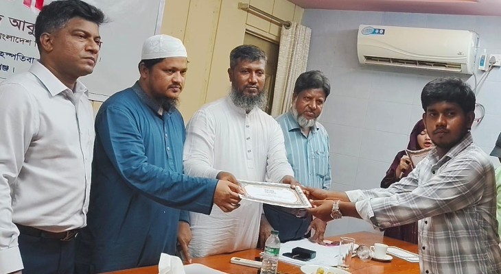 তরুণ সাংবাদিকদের মেধা বিকাশে কর্মশালা ও সনদ বিতরণ